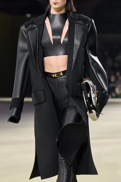 Look 147